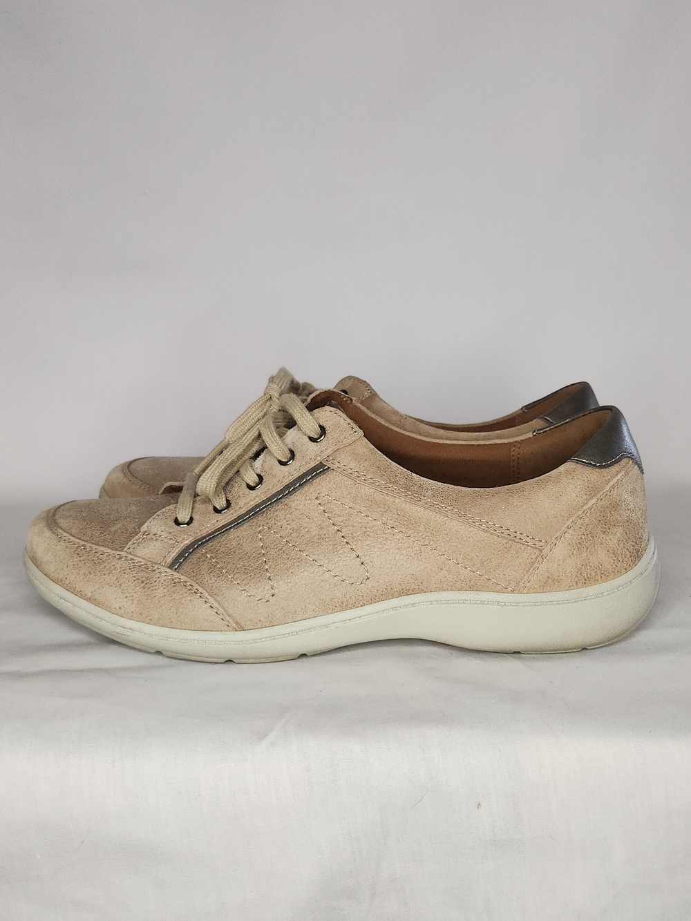 Aravon Oxford Suede Beige Cream Lace Up Shoes Comfort Walking Sneakers 8.5